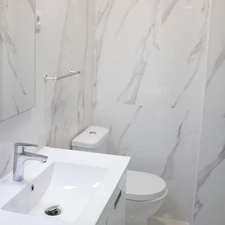 Bed Comfort Serpa Pinto Homestay Porto