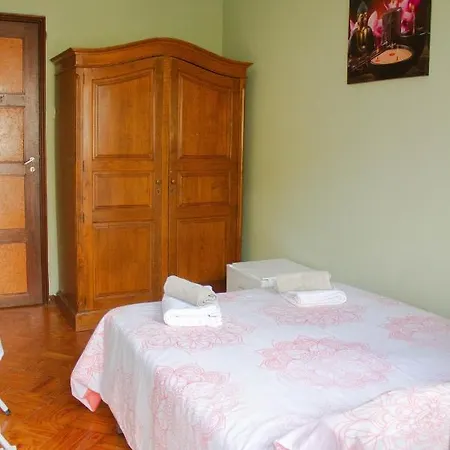 Homestay Bed Comfort Serpa Pinto *